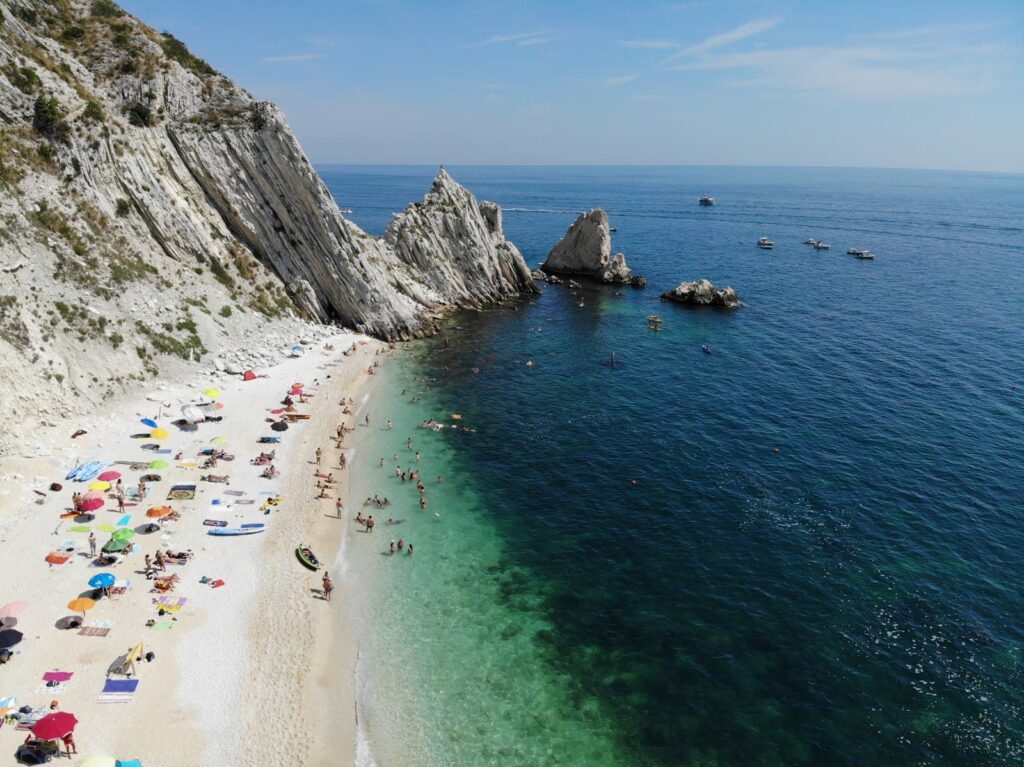 Due Sorelle Beach Italy